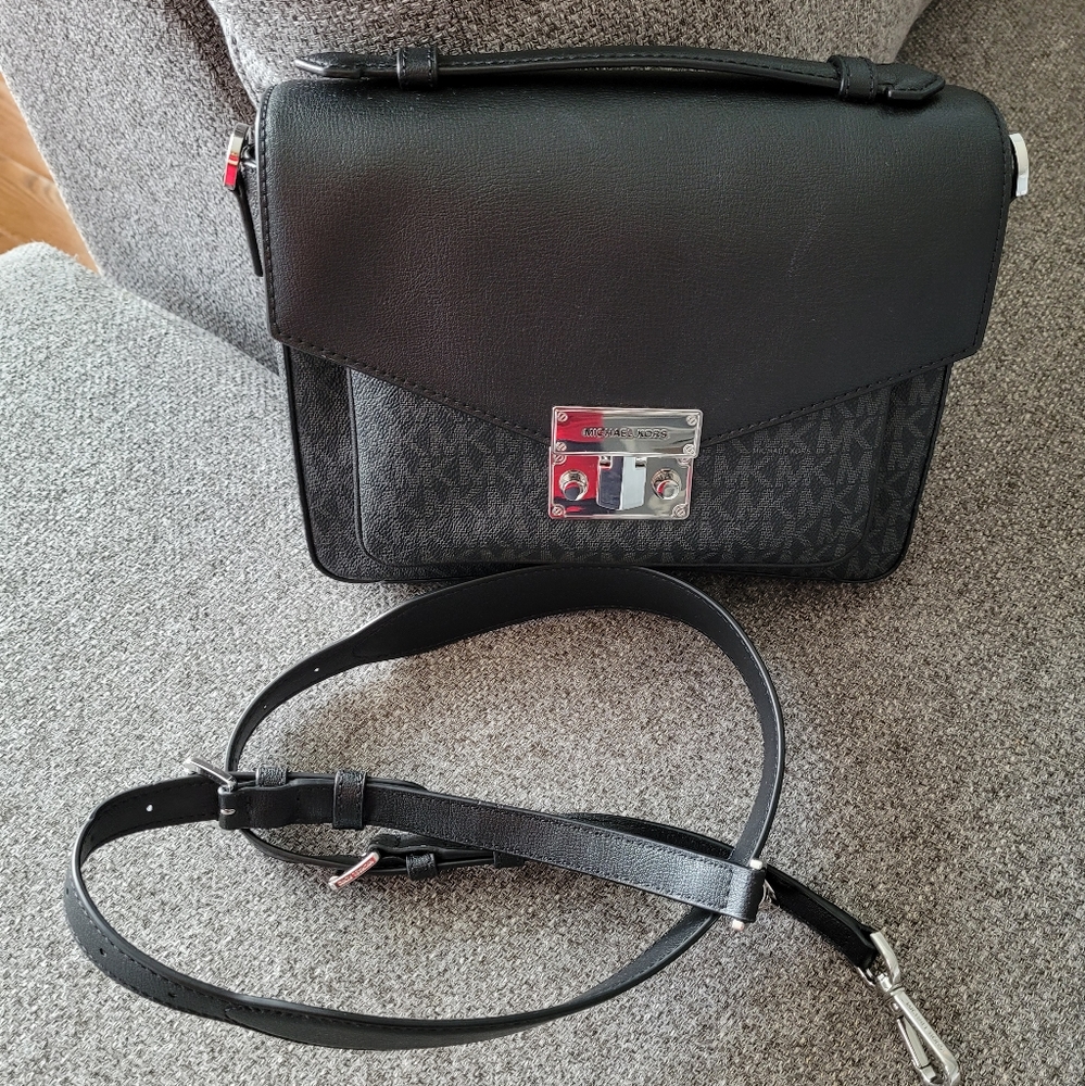 Michael Kors Rose Crossbody